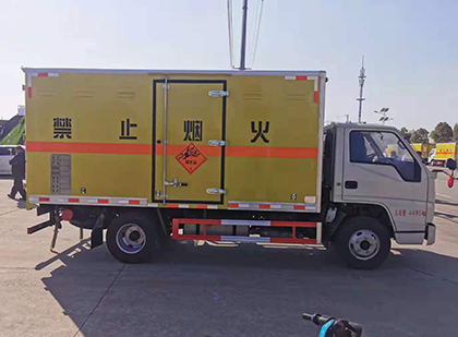 呼伦贝尔爆破器材运输车技术升级与安全合规新趋势