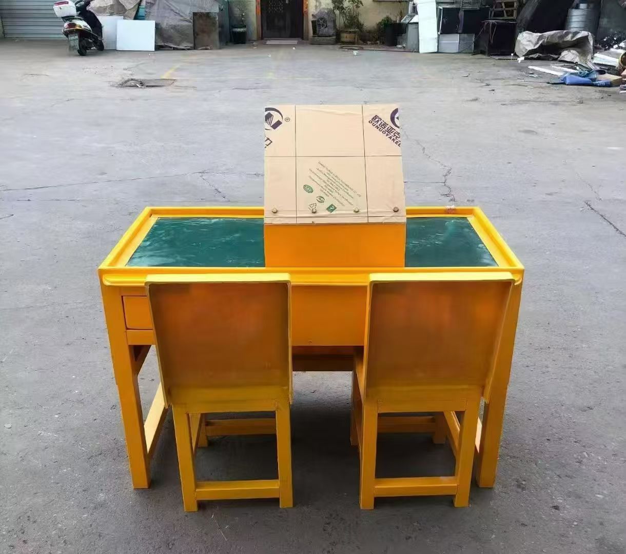 呼伦贝尔防静电导通桌井下煤矿火工品发放桌：危险品流转的安全守护者